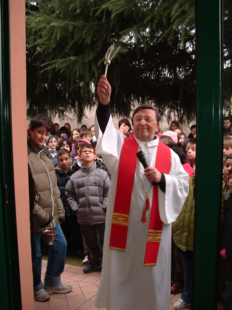 La benedizione del Parroco